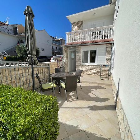 Guest House Micin Vodice Exterior photo