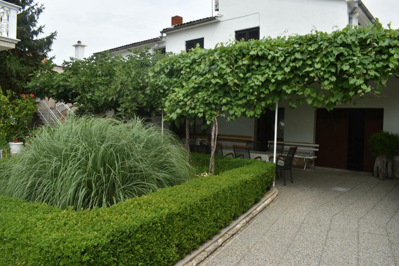 Guest House Micin Vodice Exterior photo