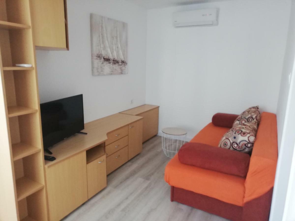 Guest House Micin Vodice Exterior photo