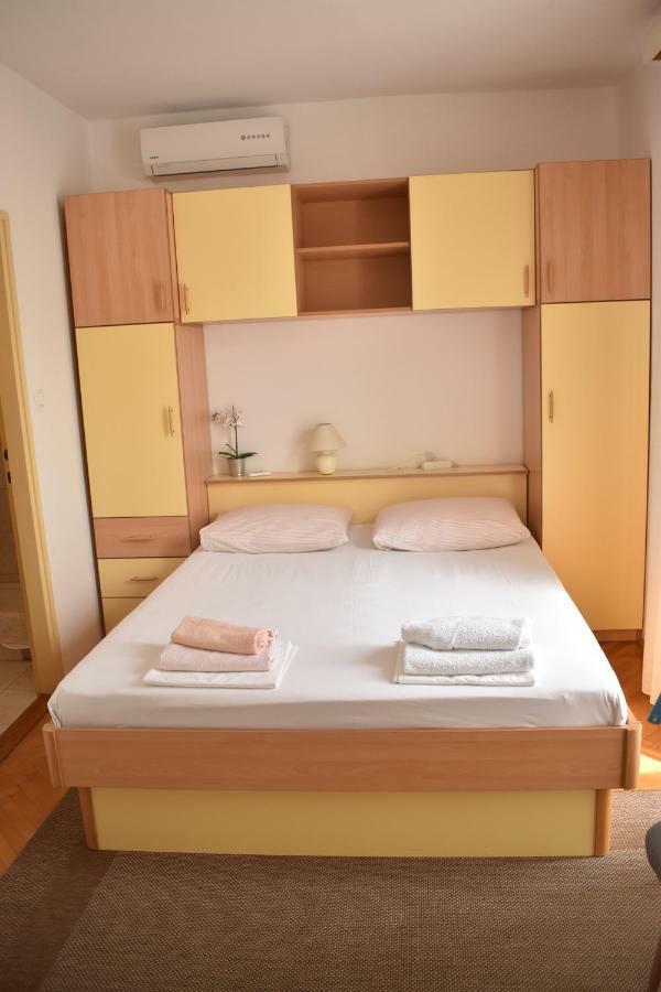 Guest House Micin Vodice Exterior photo