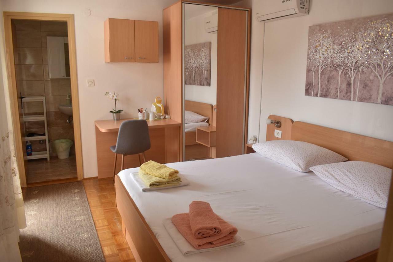 Guest House Micin Vodice Exterior photo